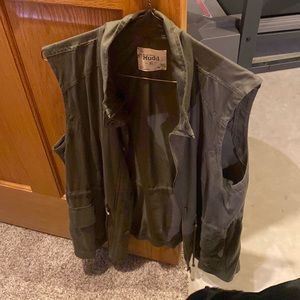 Mudd vest